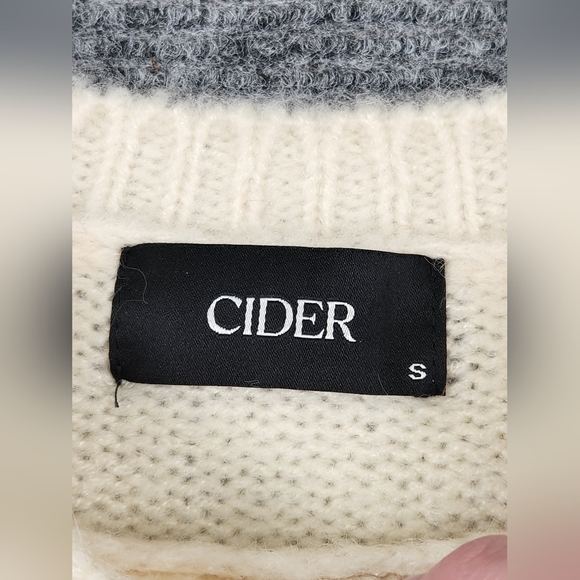 Cider Heart Sweater Fuzzy Ivory Cream Knit Size Small Cropped Boho Preppy - Picture 5 of 11